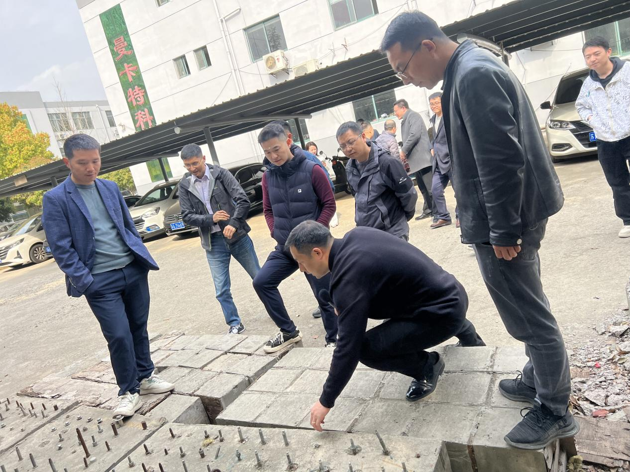 曼卡特錨栓實(shí)景試驗(yàn)場(chǎng)地見證品質(zhì)，鑄就信賴